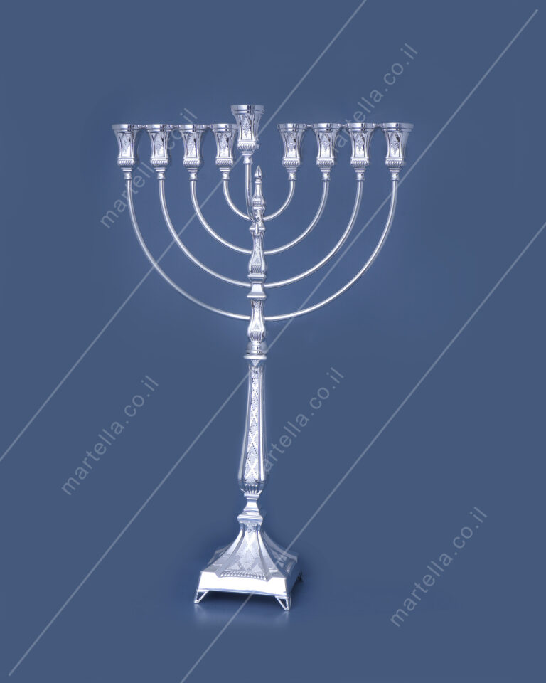 חנוכיה דגם 35